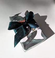 Load image into Gallery viewer, Festive Art Paper Gift Wrap Set