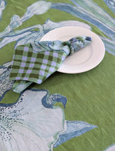 Load image into Gallery viewer, Supergraphic Orchid Pure Linen Tablecloth
