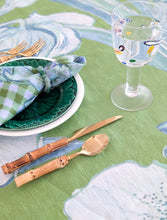 Load image into Gallery viewer, Supergraphic Orchid Pure Linen Tablecloth
